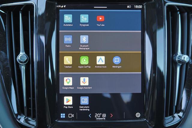 Volvo XC60 T6 Recharge AWD Essential - Panorama/schuifdak - Parkeercamera achter - Parkeersensoren achter - Draadloze tel. lader - High Performance audio - Cruise control - Inklapbare trekhaak - 18' LMV