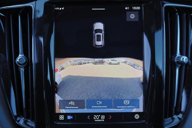 Volvo XC60 T6 Recharge AWD Essential - Panorama/schuifdak - Parkeercamera achter - Parkeersensoren achter - Draadloze tel. lader - High Performance audio - Cruise control - Inklapbare trekhaak - 18' LMV