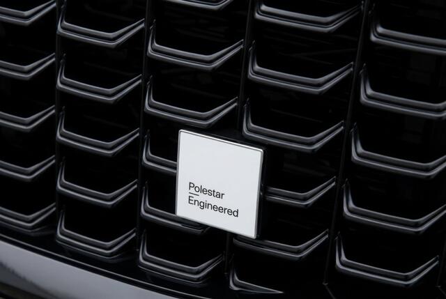 Volvo XC60 T8 Polestar Engineered Recharge Plug-In Hybrid AWD Bowers & Wilk