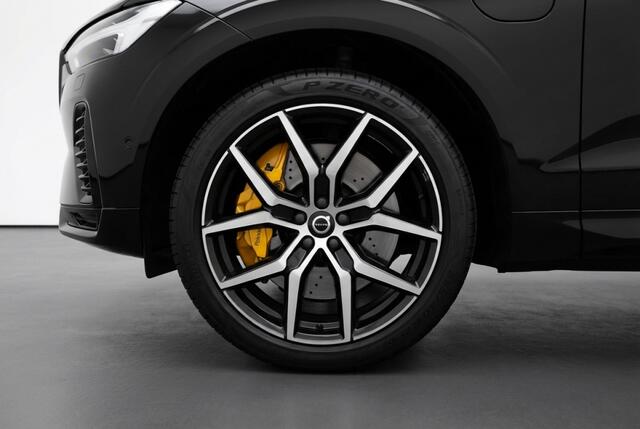 Volvo XC60 T8 Polestar Engineered Recharge Plug-In Hybrid AWD Bowers & Wilk