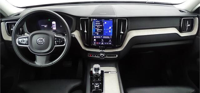 Volvo XC60 2.0 Recharge T6 AWD Inscription: eventueel trekhaak montage mogelijk, pano/ schuifdak, connect edition, rijass pakket driver assistance, cruise met afstandregeling en innitiatie van noodremming, intell light sys, verwarmde xenium pakket, ionisator lucht