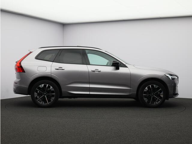 Volvo XC60 T6 350PK Plug-in hybrid AWD Plus Dark / Panoramisch Dak / Head-Up / 360gr Camera / Stuur+Stoel+Achterbank Verwarming / 20" / Elekt. Verstelbare Stoelen / Alarm / Extra Getint Glas /