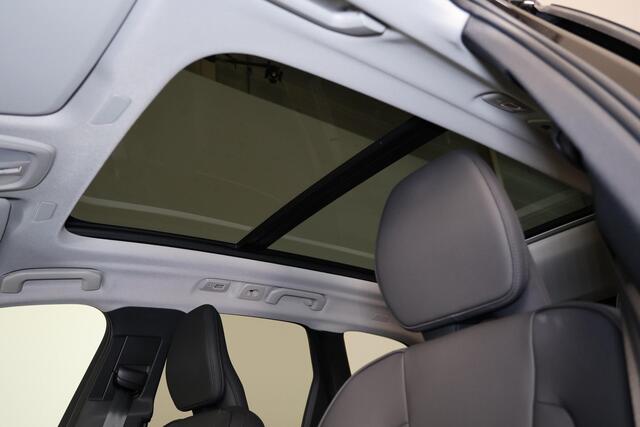 Volvo XC60 T6 Recharge AWD Plus Bright - Panorama/schuifdak - IntelliSafe Assist & Surround - 360º Camera - Harman/Kardon audio - Adaptieve LED koplampen - Verwarmde voorstoelen, stuur & achterbank - Parkeersensoren voor & achter - Elektr. bedienb. voorstoelen met g