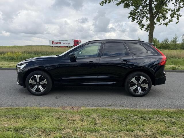 Volvo XC60 2.0 T6 Plug-in hybrid AWD Plus Dark | SOH 100% | Trekhaak | Panoramadak | Cruise Control Adaptief | Voorstoelen met Geheugen | Stoelverwarming | Apple Carplay/Android Auto |