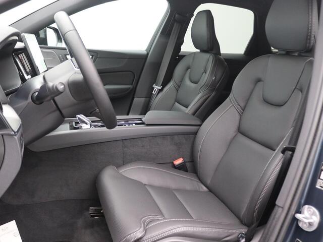 Volvo XC60 2.0 T6 Plug-in hybrid AWD Plus Black Edition 350PK Panoramadak, Trekhaak, 22" LM Velgen, Head-Up Display, Harman Kardon, 360gr. Camera, Stoelventilatie, Memorystoelen