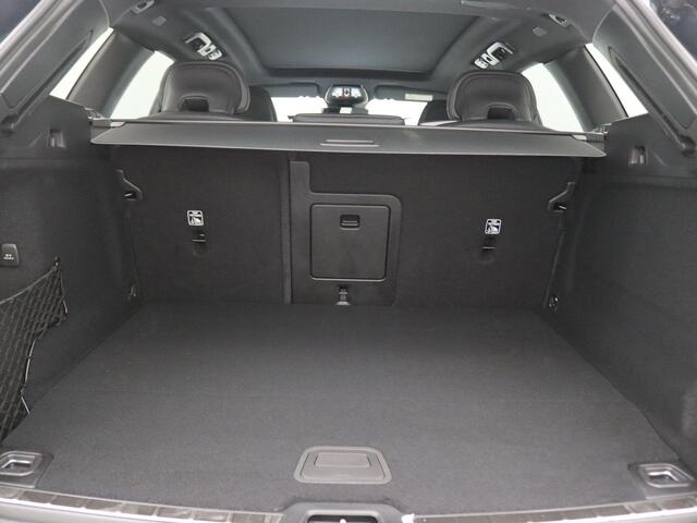 Volvo XC60 2.0 T6 Plug-in hybrid AWD Plus Black Edition 350PK Panoramadak, Trekhaak, 22" LM Velgen, Head-Up Display, Harman Kardon, 360gr. Camera, Stoelventilatie, Memorystoelen