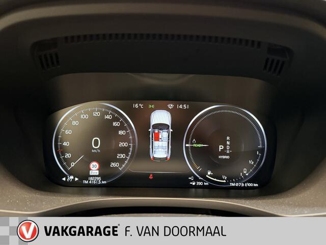 Volvo XC60 2.0 Recharge T6 AWD R-Design
