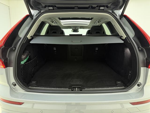 Volvo XC60 T8 455pk AWD Ultra Dark / Luchtvering / Bowers&Wilkins Audio / Massage / Ventilatie / 21'' / Gelamineerd Glas / Head-Up / 360 camera /