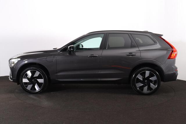 Volvo XC60 T8 Recharge AWD Plus Dark - Panorama/schuifdak - IntelliSafe Assist & Surround - 360º Camera - Harman/Kardon audio - Adaptieve LED koplampen - Verwarmde voorstoelen, stuur & achterbank - Parkeersensoren voor & achter - Elektr. bedienb. voorstoelen met geh