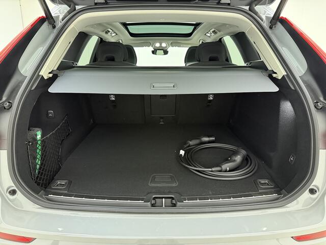 Volvo XC60 T6 Plug-in hybrid AWD Plus Dark | Trekhaak | Head up display | 360 camera