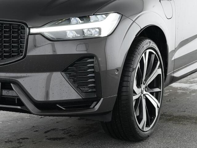 Volvo XC60 2.0 T8 Plug-in hybrid AWD Plus Dark (335kW/455PK) PANORAMA, WINTER, H&K, HuD ** 1e EIG - Ex VOLVO) ** INFORMEER OOK NAAR ONZE AANTREKKELIJKE FINANCIAL-LEASE TARIEVEN **