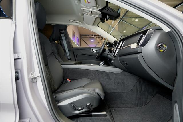 Volvo XC60 2.0 T6 AWD 293kW/399pk Aut8 Plug-in hybrid Plus Dark HARMAN/KARDON + 360 CAMERA + MATRIX LED + ADAPT.CRUISE + STOELVERWARMING V&A + STUURVERWARMING + PILOT ASSIST + GOOGLE DASHBOARD&SERVICES + BLIS + LANE ASSIST + CTA + PARKSENSOREN + 19" LM-VELGEN!!