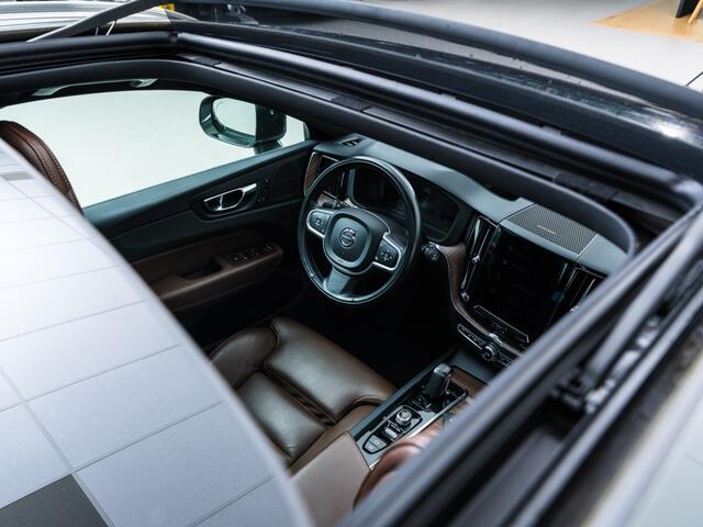 Volvo XC60 B5 Automaat Momentum Exclusive