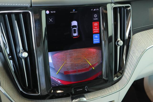 Volvo XC60 T6 Plug-in hybrid AWD Inscription Exclusive | Google Infotainment | Dealeronderhouden | Semi-Electrische wegklapbare trekhaak | Parkeerverwarming | Head-Up Display | Stoelverwarming | Stuurwielverwarming | Parkeersensoren | Panoramadak