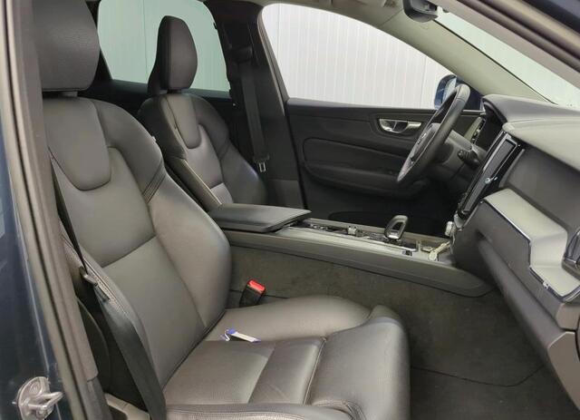 Volvo XC60 2.0 T6 350 pk Plug-in hybrid AWD Bright Navigatie Trekhaak Google Elek Comfort Stoelen Carplay Panoramadak Stoel + Stuurverwarming Pilot Assist Getint Glas NL Auto Long Range
