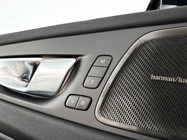 Volvo XC60 T8 Plug-in hybrid AWD Ultra Bright | Panoramadak | 360° camera | Harman Kardon | Stoel- en Stuurverwarming | Trekhaak