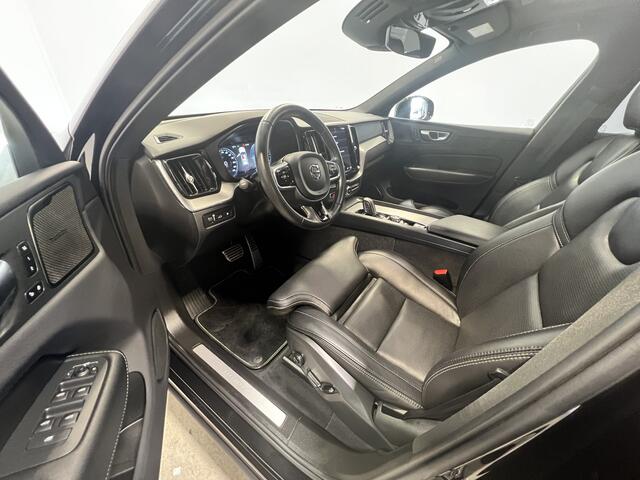 Volvo XC60 2.0 Recharge T6 AWD R-Design | Navigatie/Android/Apple Carplay | LM Velgen 22" | Voorstoelen Verwarmd | Lederen Bekleding | Cruise Control Adaptief | Airco |