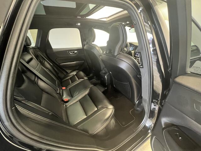 Volvo XC60 2.0 Recharge T6 AWD R-Design | Navigatie/Android/Apple Carplay | LM Velgen 22" | Voorstoelen Verwarmd | Lederen Bekleding | Cruise Control Adaptief | Airco |