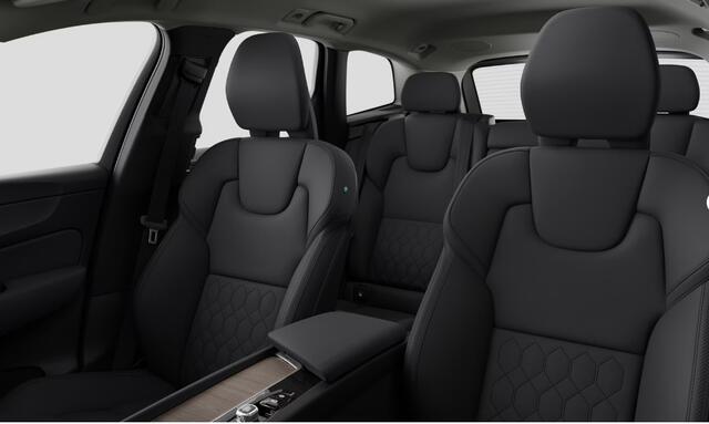 Volvo XC60 T6 350PK Automaat Plug-in hybrid AWD Plus Bright Panoramisch schuif-kanteldak / Head up display / 360 graden rondomzicht camara / 20" licht metalen velgen