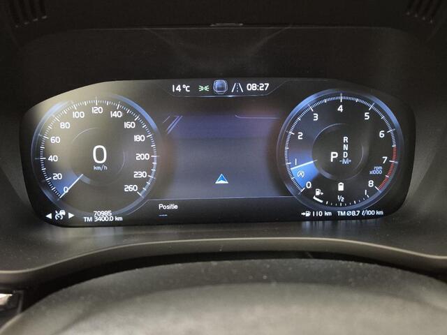 Volvo XC60 2.0 B5 R-Design | 360° Camera | Adaptieve cruise | BLIS | Power seat | Memory | Trekhaak | Keyless enty/start | Apple carplay/android auto |