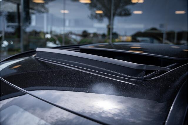 Volvo XC60 T6 Recharge Ultra Black Edition ** Facelift ** Trekhaak ** Harman/Kardon ** HUD ** Massage