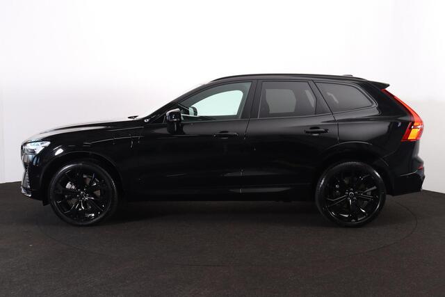 Volvo XC60 T6 Recharge AWD Black Edition Plus - Panorama/schuifdak - IntelliSafe Assist & Surround - 360º Camera - Harman/Kardon audio - Verwarmde voorstoelen, stuur & achterbank - Parkeersensoren voor & achter - Elektr. bedienb. voorstoelen met geheugen - Head up d