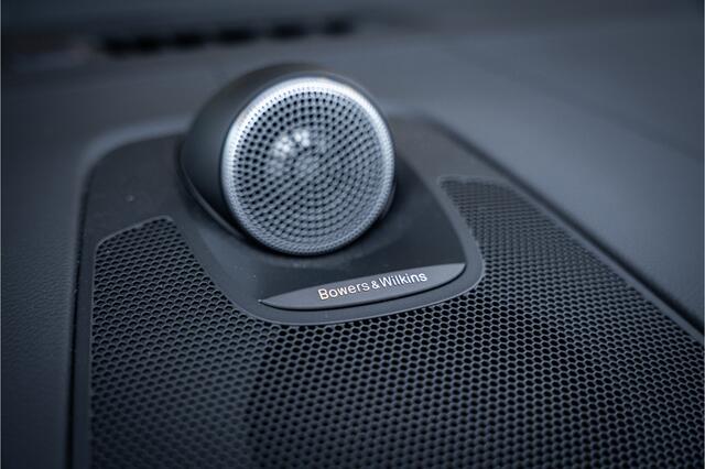 Volvo XC60 T8 Recharge AWD Ultra Black Edition ** Ventilatie ** B&W ** Massage ** 360 camera