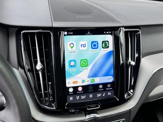 Volvo XC60 2.0 T6 Plug-in hybrid AWD Plus Black Edition 350 PK | Trekhaak | H/K | Pano | 360 Camera