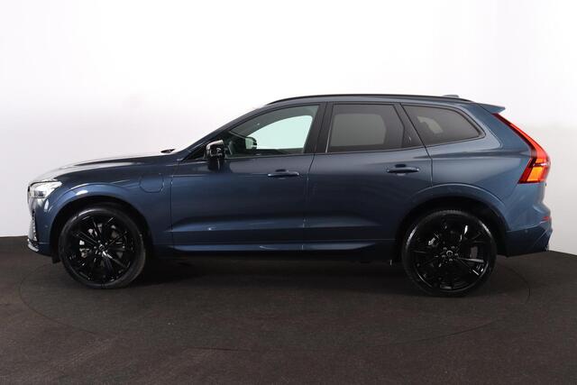 Volvo XC60 T8 Recharge AWD Plus Black Edition - Panorama/schuifdak - IntelliSafe Assist & Surround - 360º Camera - Harman/Kardon audio - Adaptieve LED koplampen - Verwarmde voorstoelen, stuur & achterbank - Parkeersensoren voor & achter - Head up display - Draadloze