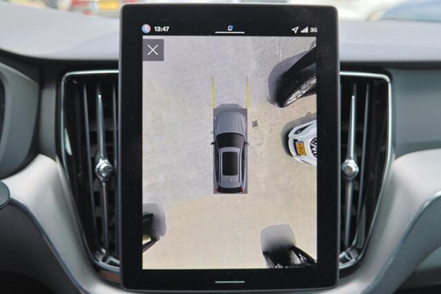 Volvo XC60 T8 Recharge AWD Plus Black Edition - Panorama/schuifdak - IntelliSafe Assist & Surround - 360º Camera - Harman/Kardon audio - Adaptieve LED koplampen - Verwarmde voorstoelen, stuur & achterbank - Parkeersensoren voor & achter - Head up display - Draadloze