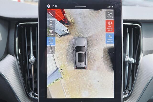 Volvo XC60 T6 Recharge AWD Plus Black Edition - Panorama/schuifdak - IntelliSafe Assist & Surround - 360º Camera - Harman/Kardon audio - Verwarmde voorstoelen, stuur & achterbank - Parkeersensoren voor & achter - Elektr. bedienb. voorstoelen met geheugen - Head up d
