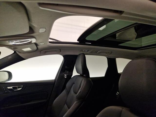 Volvo XC60 2.0 T6 Plug-in hybrid AWD Plus Dark | Long Range | 360º Camera | Harman/Kardon | Standkachel | Power Seats | Memory | Stoel/stuurverwarming | Trekhaak | Adaptieve cruise |