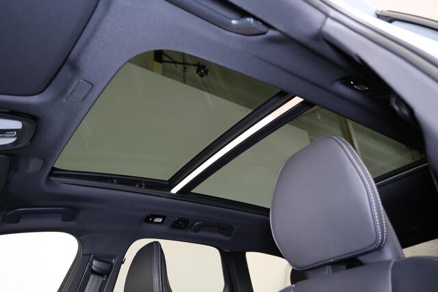 Volvo XC60 T8 Recharge AWD Ultra Black Edition Exec - Luchtvering - Panorama/schuifdak - IntelliSafe Assist & Surround - 360º Camera - Bowers & Wilkins audio - Adaptieve LED koplampen - Verwarmde voorstoelen, stuur & achterbank - Parkeersensoren voor & achter - Elek