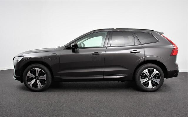 Volvo XC60 2.0 T6 Plug-in hybrid AWD Plus Dark Automaat Leder Navigatie Google Harman Kardon Panorama dak Lichtmetalen Velgen 19" Dab Stoelverwarming Camera Led