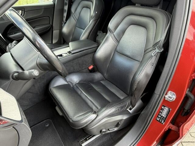 Volvo XC60 T8 INSCR. 360 TREKH VOL NET GROTE BEURT 22" NWST