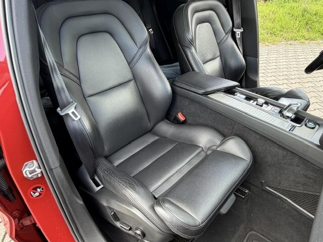 Volvo XC60 T8 INSCR. 360 TREKH VOL NET GROTE BEURT 22" NWST