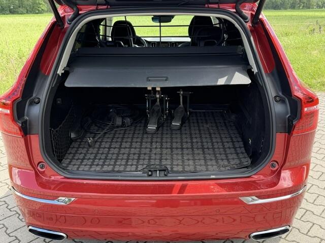 Volvo XC60 T8 INSCR. 360 TREKH VOL NET GROTE BEURT 22" NWST
