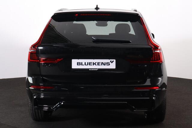 Volvo XC60 T6 Recharge AWD Plus Black Edition - Panorama/schuifdak - IntelliSafe Assist & Surround - 360º Camera - Harman/Kardon audio - Verwarmde voorstoelen, stuur & achterbank - Parkeersensoren voor & achter - Elektr. bedienb. voorstoelen met geheugen - Head up d