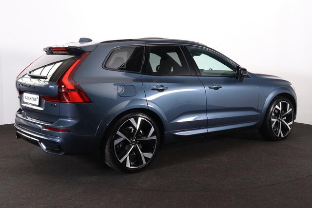Volvo XC60 T8 Recharge AWD Ultra Black Edition Exec - Luchtvering - Panorama/schuifdak - IntelliSafe Assist & Surround - 360º Camera - Bowers & Wilkins audio - Adaptieve LED koplampen - Verwarmde voorstoelen, stuur & achterbank - Parkeersensoren voor & achter - Elek