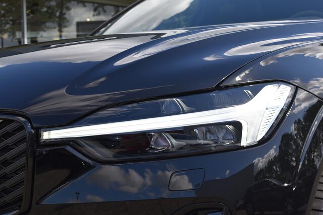 Volvo XC60 T6 350PK AWD Ultra Black Edition | BLIS | HUD | Panodak | Stoelverwarm Voor/Achter | Adapt. Cruise | H&K
