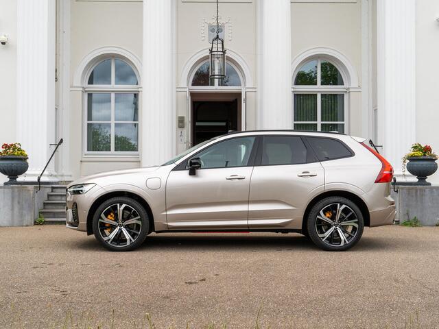 Volvo XC60 2.0 T6 Plug-in hybrid AWD Plus Dark | Pano | Head-up | Harman K | 360 camera |