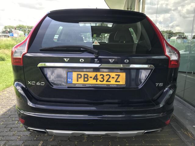 Volvo XC60 2.0 T5 FWD Polar+ Automaat | Rijklaar incl garantie | Panoramadak Trekhaak afneembaar Standkachel