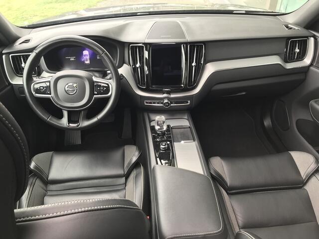 Volvo XC60 2.0 T8 Plug-in hybrid AWD Ultra Dark | Rijklaar incl 12 mnd Bovag | Panoramadak Trekhaak