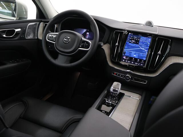 Volvo XC60 2.0 T8 Plug-in hybrid AWD Ultimate Bright | Panoramadak | Luchtvering | Bowers & Wilkins | Cruise Control Adaptief | Parkeercamera 360° |
