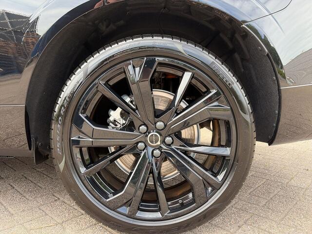 Volvo XC60 T6 Plug-in AWD Plus Black Edition / Panoramadak / 360 camera / Harman/Kardon /