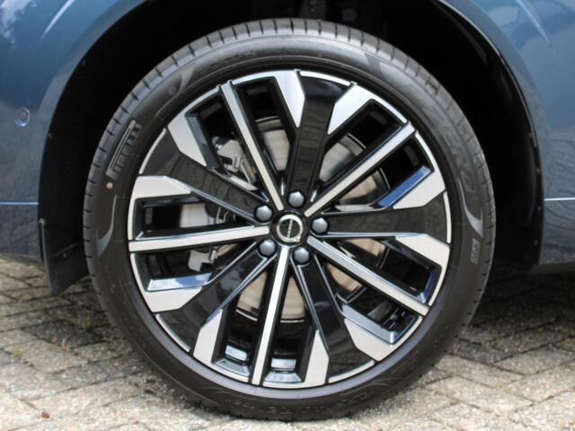 Volvo XC60 2.0 T6 Plug-in hybrid AWD Plus Dark Automaat / Panoramadak / Head-up display / 360* camera / Privacy Glass / 21" velgen