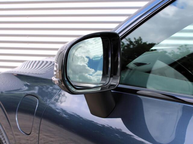 Volvo XC60 2.0 T6 Plug-in hybrid AWD Plus Dark Automaat / Panoramadak / Head-up display / 360* camera / Privacy Glass / 21" velgen