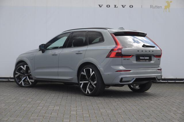 Volvo XC60 T8 455PK Automaat hybrid AWD Ultra Black Edition Luchtvering/ Semi-elektrisch inklapbare trekhaak/ Stoelverwarming voor en achter/ Stuurverwarming/ Harman Kardon Audio/