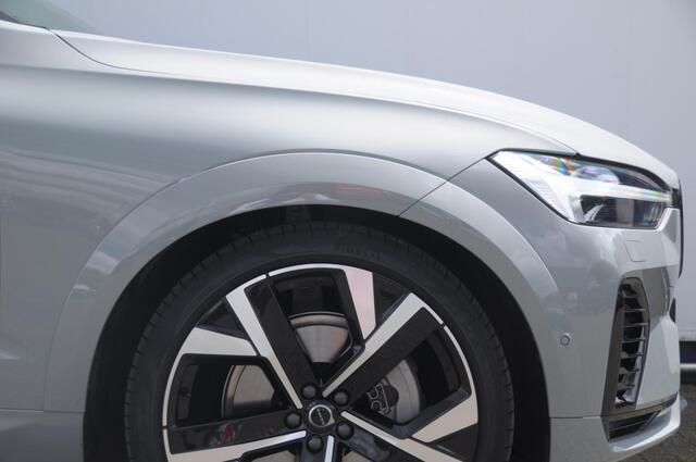 Volvo XC60 T8 455PK Automaat hybrid AWD Ultra Black Edition Luchtvering/ Semi-elektrisch inklapbare trekhaak/ Stoelverwarming voor en achter/ Stuurverwarming/ Harman Kardon Audio/