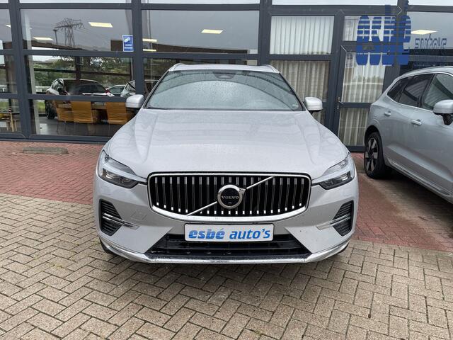 Volvo XC60 2.0 T8 455 pk Plug-in hybrid AWD Ultimate Bright Long Range Trekhaak Panoramadak 360 Camera Head-Up Display Harman Kardon Audio Elektrische Stoelen 21 Inch Velgen Pilot Assist ACC Stuurverwarming Stoelverwarming Apple Carplay Android Auto S Vol Opties 1e